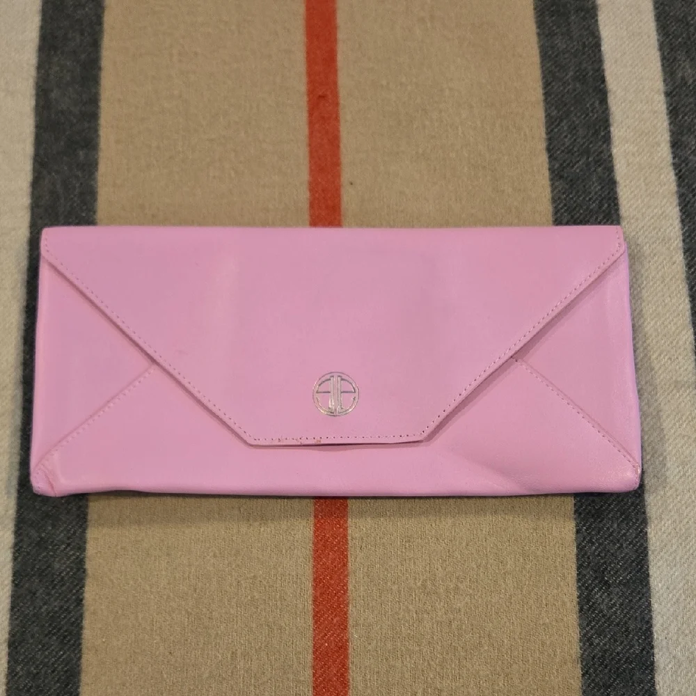 Lilly Pulitzer Rare PinkGreen Leather Clutch NWOT - Picture 1 of 11